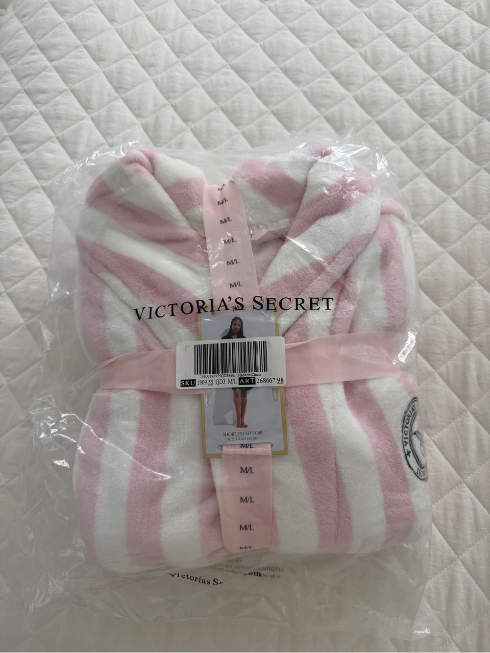 Victoria Secret Robe NEW - Picture 3 of 4